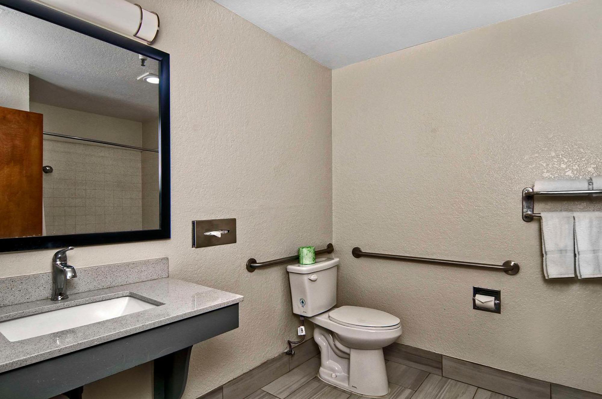 Quality Inn & Suites South San Jose - Morgan Hill Exterior photo